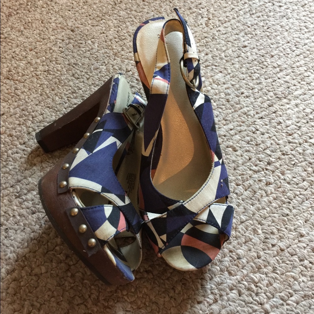 Xhilaration heels size 8.5